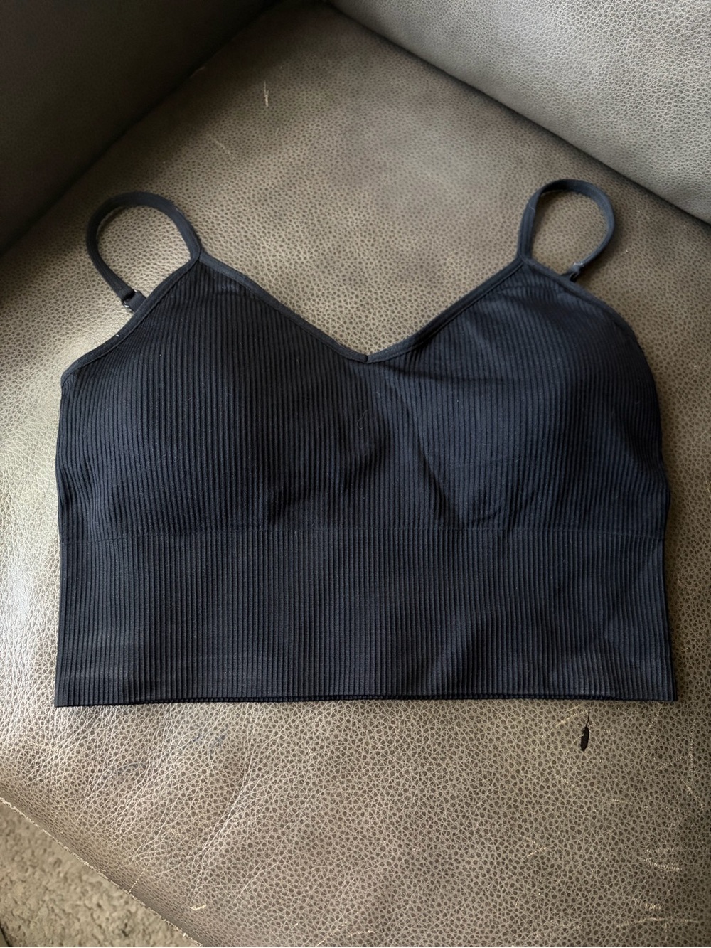 Zella Black Ribbed V-Neck Crop Cami sports bra Medium